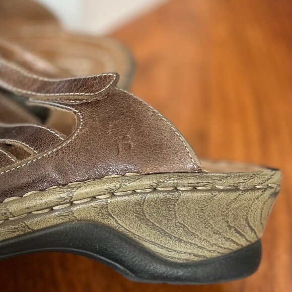 Josef Seibel Women's Brown Leather Slip-On Sandals- EURO Size 39 - Picture 2 of 7